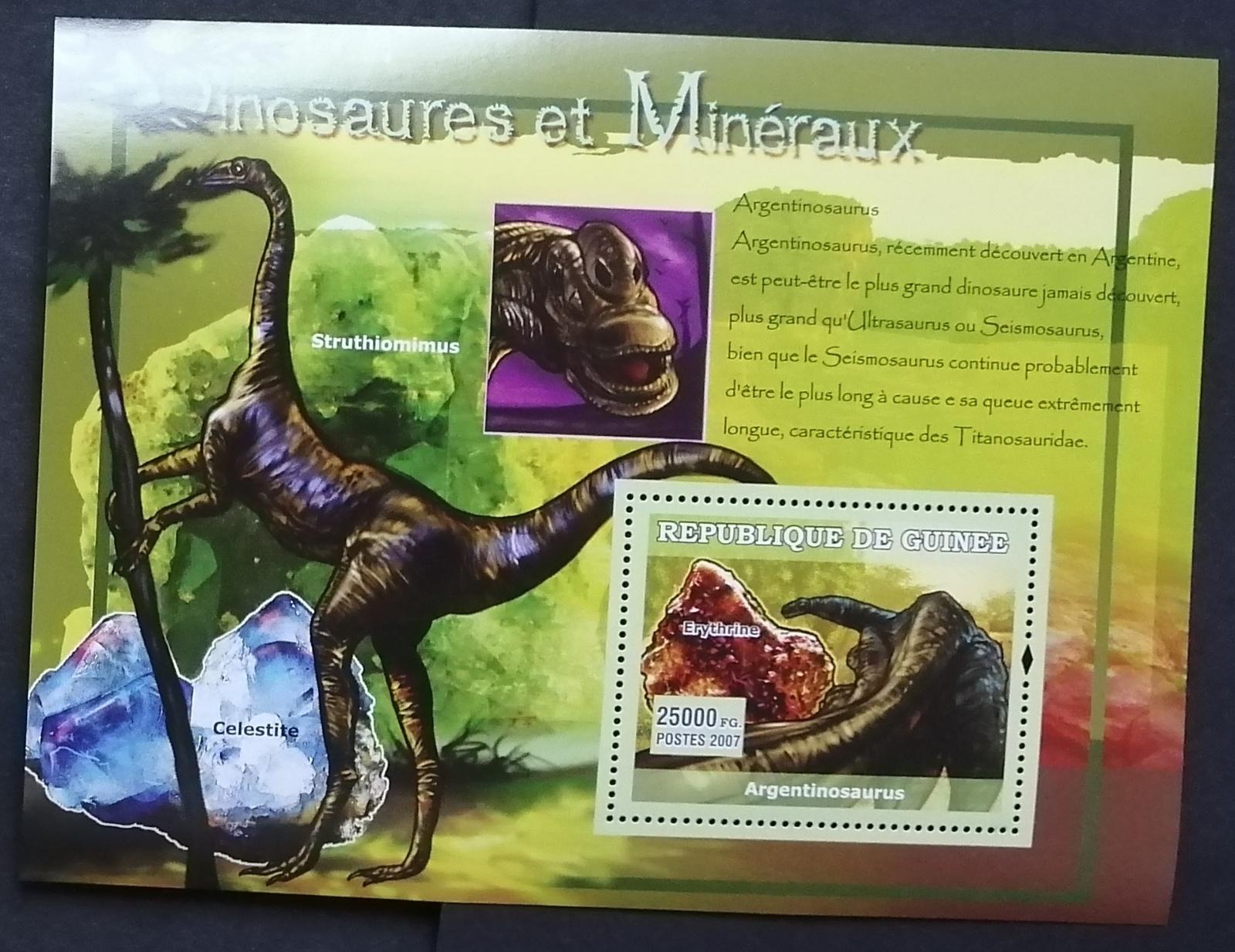 Guinea 2007 7€ Dinosauři a minerály, Pravěká fauna