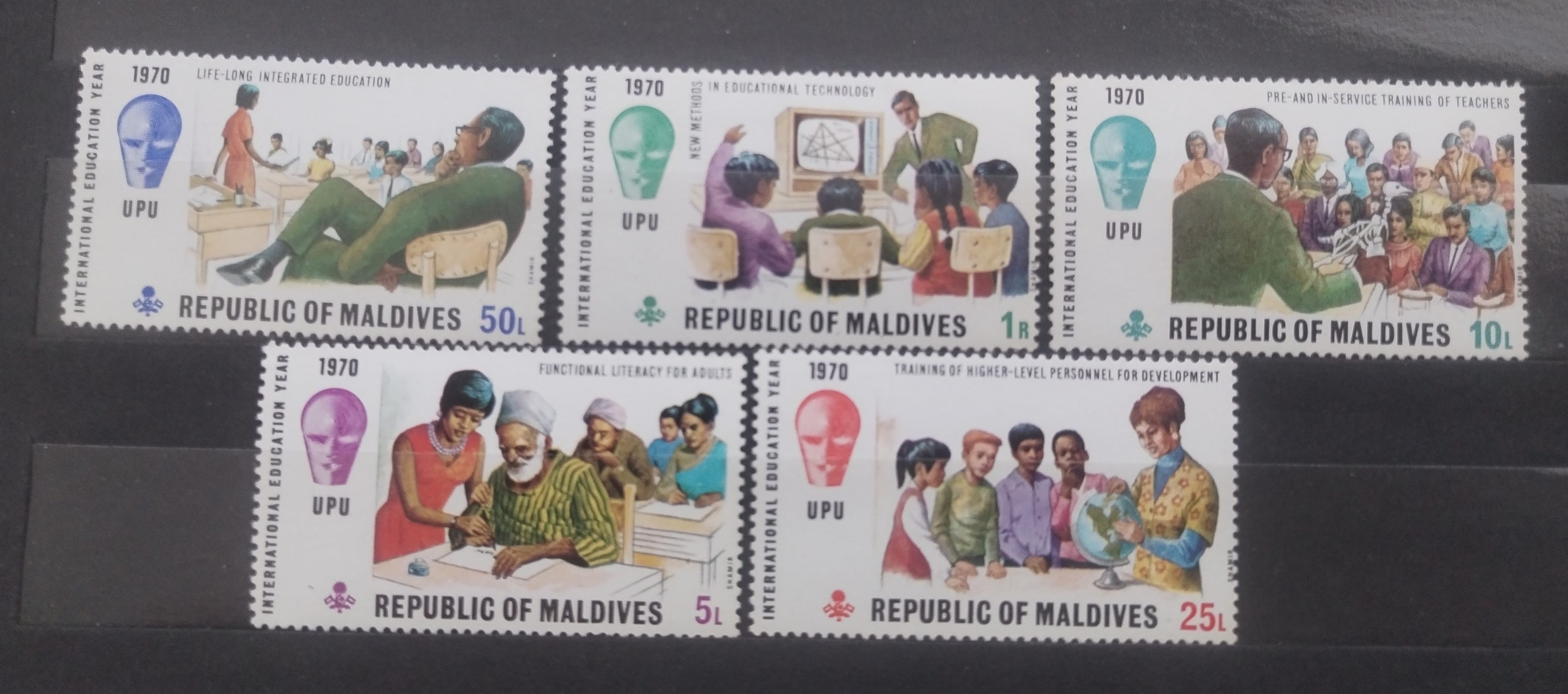 Maledivy 1970 UPU a vzdělávání