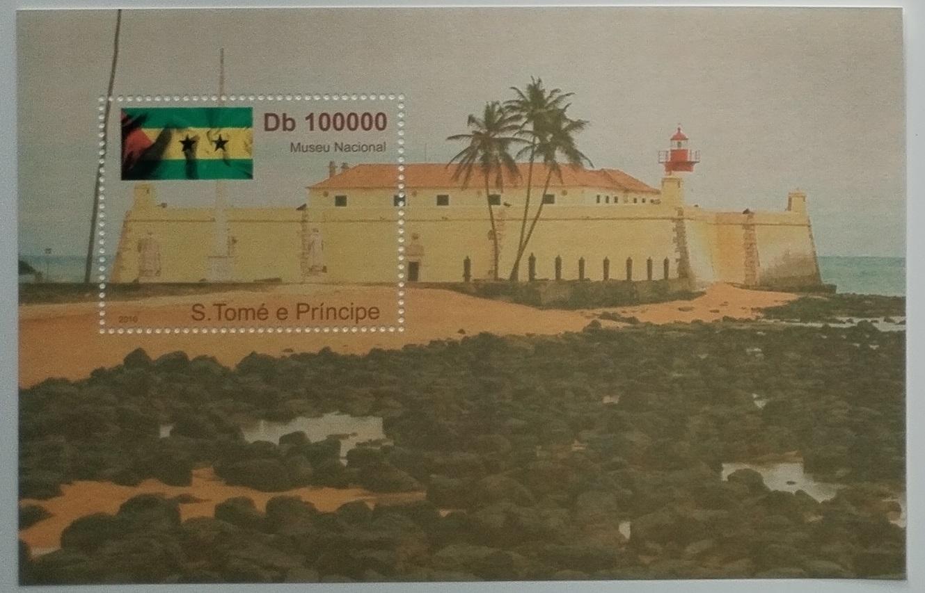 Svatý Tomáš 2010 Bl.814/5 10€ Národní muzeum, Erby a vlajky ostrova